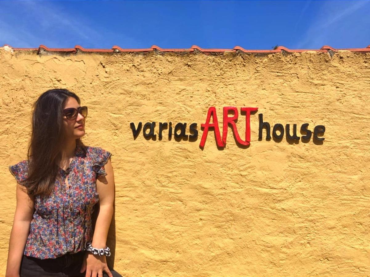 Varias Art House Kaliráhi Kültér fotó