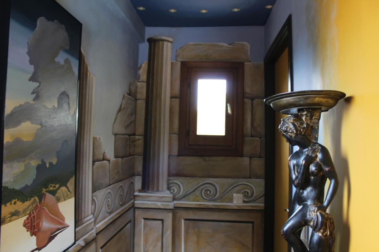 Varias Art House Kaliráhi Kültér fotó